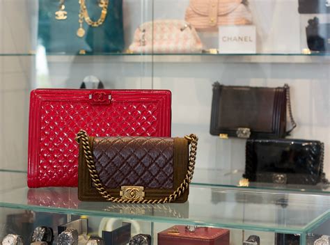 Reloved: Second Hand Luxury Brands 